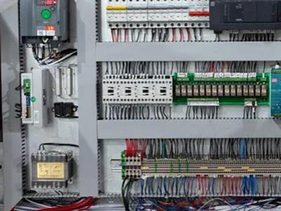 Système de commande électrique intégré
